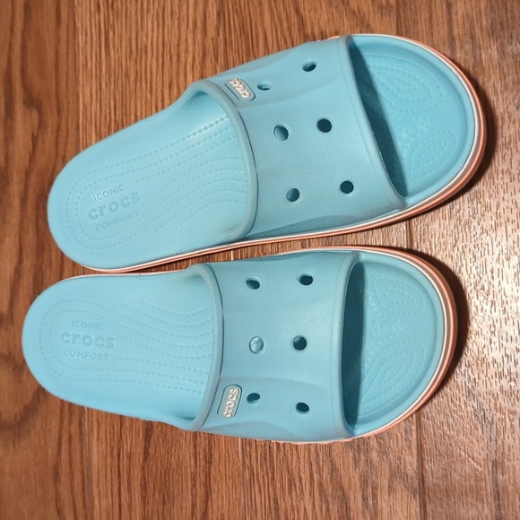 Crocs slides - Picture 2 of 4